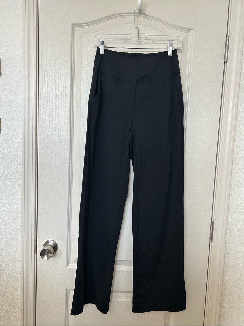 High-Rise Black Wide-Leg Leggings with Side Pockets
